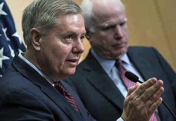 Senatorët Lindsey Graham  dhe John McCain