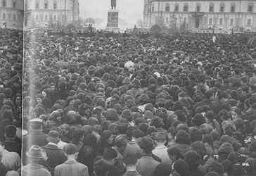 Memorial i Stalinit në Tiranë ne 1953