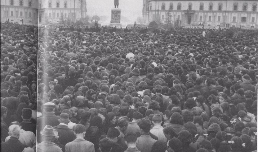 Memorial i Stalinit në Tiranë ne 1953