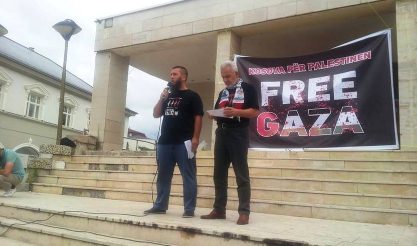 Fuad Ramiqi është gjatë protestës