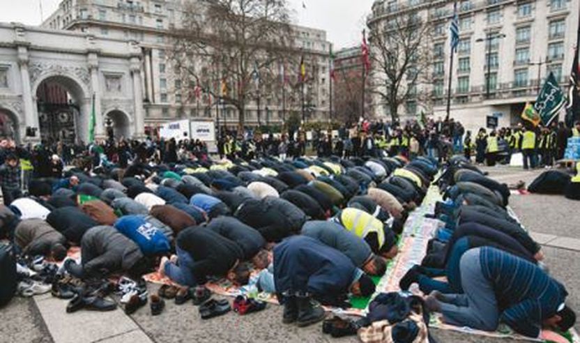Muslimanën në sexhde në Gjermani