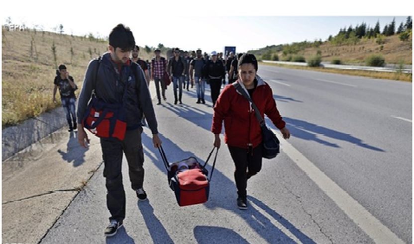 Refugjatë sirianë në udhë drejt Evropës - EPA