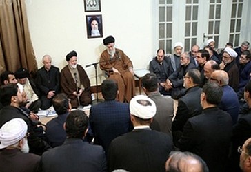 Ajetullah Hamenei gjatë një takimi me zyrtarët e Haxhit
