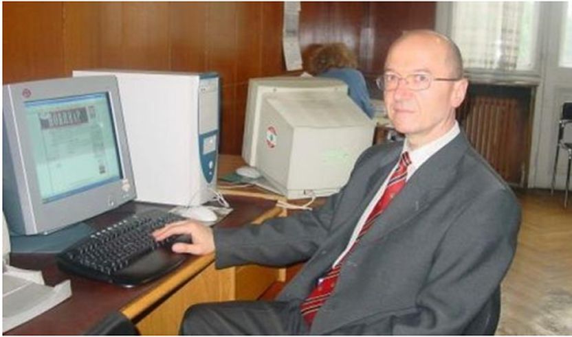 Profesori bullgar i letërsisë klasike arabe  e ka përqafuar Islamin pas studimit dhe përkthimit të Kur'anit të Shenjtë në gjuhën bullgare.