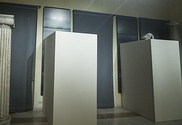Italia mbulon statujat lakuriq dhe ndalon verën për nder të kryetarit të Iranit, Hassan Ruhani