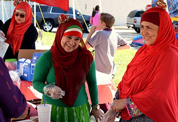 Cinco de Mayo u festua nga muslimanët  e komunitetit latin:  “Ne kemi ndryshuar fenë tonë, por jo kulturën tonë.”