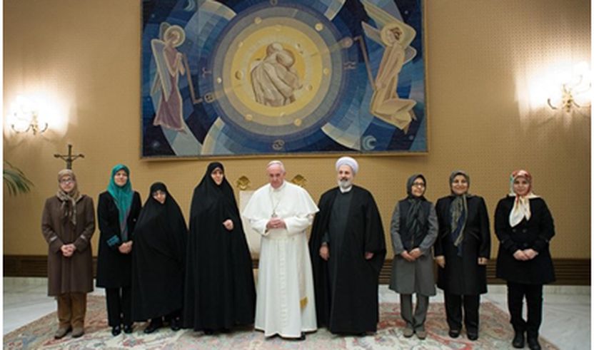 Papa Françesku gjatë  takimit me zëvendëskryetaren e Iranit, Masoumeh Ebtekar, në Vatikan 