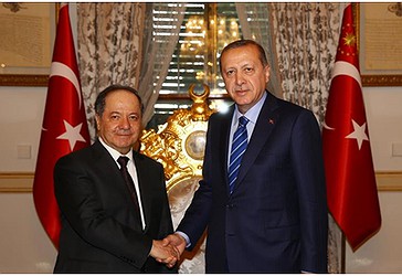 Kryetari i Turqisë, Tajjip Erdogan dhe Masud Barzani në Stamboll; Udhëheqësit diskutojnë marrëdhëniet ekonomike, operacionin  në Mosul.