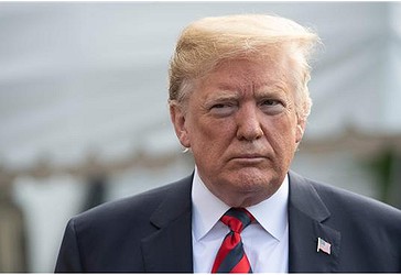 Presidenti i Shteteve të Bashkuara, Donald Trump ka folur në një konferencë për shtyp përpara se të largohej nga Shtëpia e Bardhë për në sammitin e G7 në Uashington, DC më 8 qershor të vitit 2018. (foto e mundëuar nga AFP)