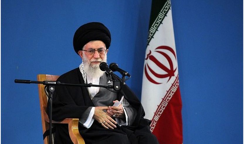 Udhëheqësi i  Revolucionit Islamik, Ajetullah Hamanei ka takuar mijëra njerëz nga grupime të ndryshme shoqërore të popullit sirian në Husejinijen e Imam Humeinit.