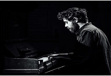 Pianisti dhe kompozitori i njohur italian Federiko Albanese 